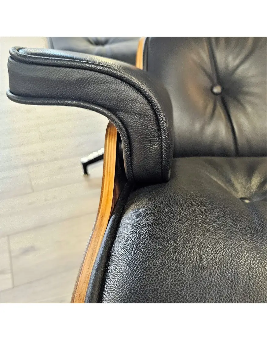 Кресло Eames Lounge с оттоманкой