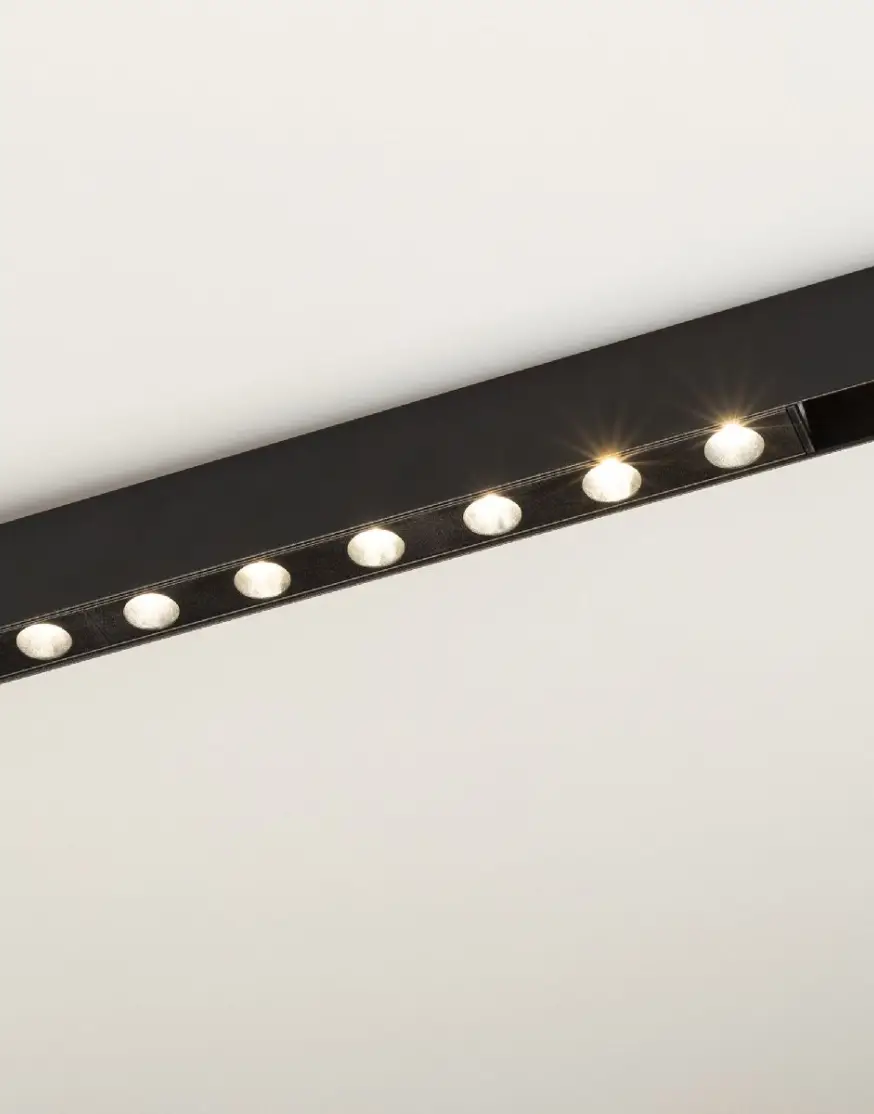 Трековый магнитный светильник Arlight MAG-DOTS-25-L600-18W Day4000 (BK, 30 deg, 24V, DALI) 046326