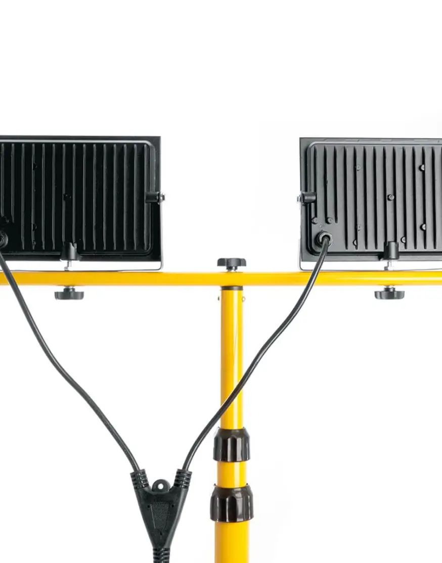 Светодиодный прожектор Feron LL502 на штативе 60W 29567