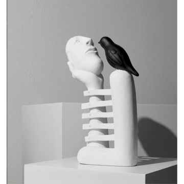 Статуэтка Head and Crow