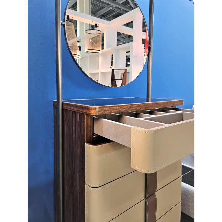 Комод с зеркалом Yang Chest of Drawers